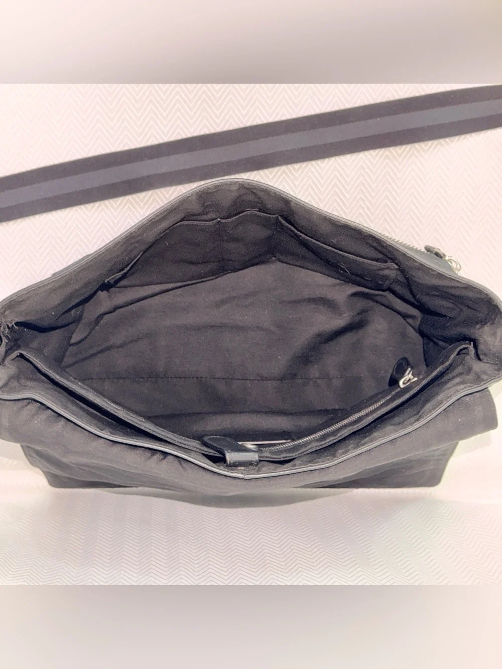 Coach Charles Messenger Bag Men’s Black Leather with Black Webbed Strap
